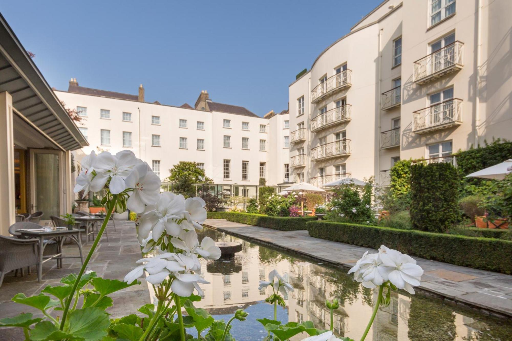The Merrion Hotel Dublin Exterior foto